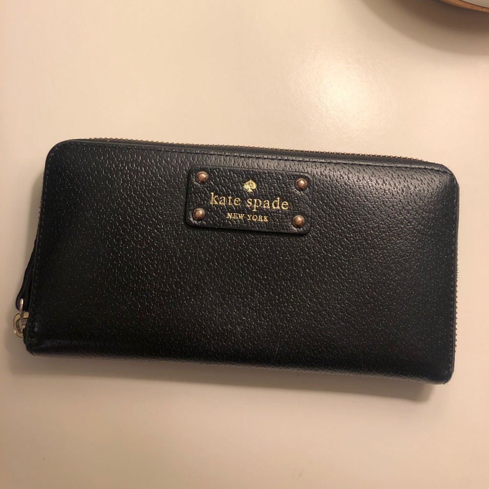 Kate Spade zip around wallet